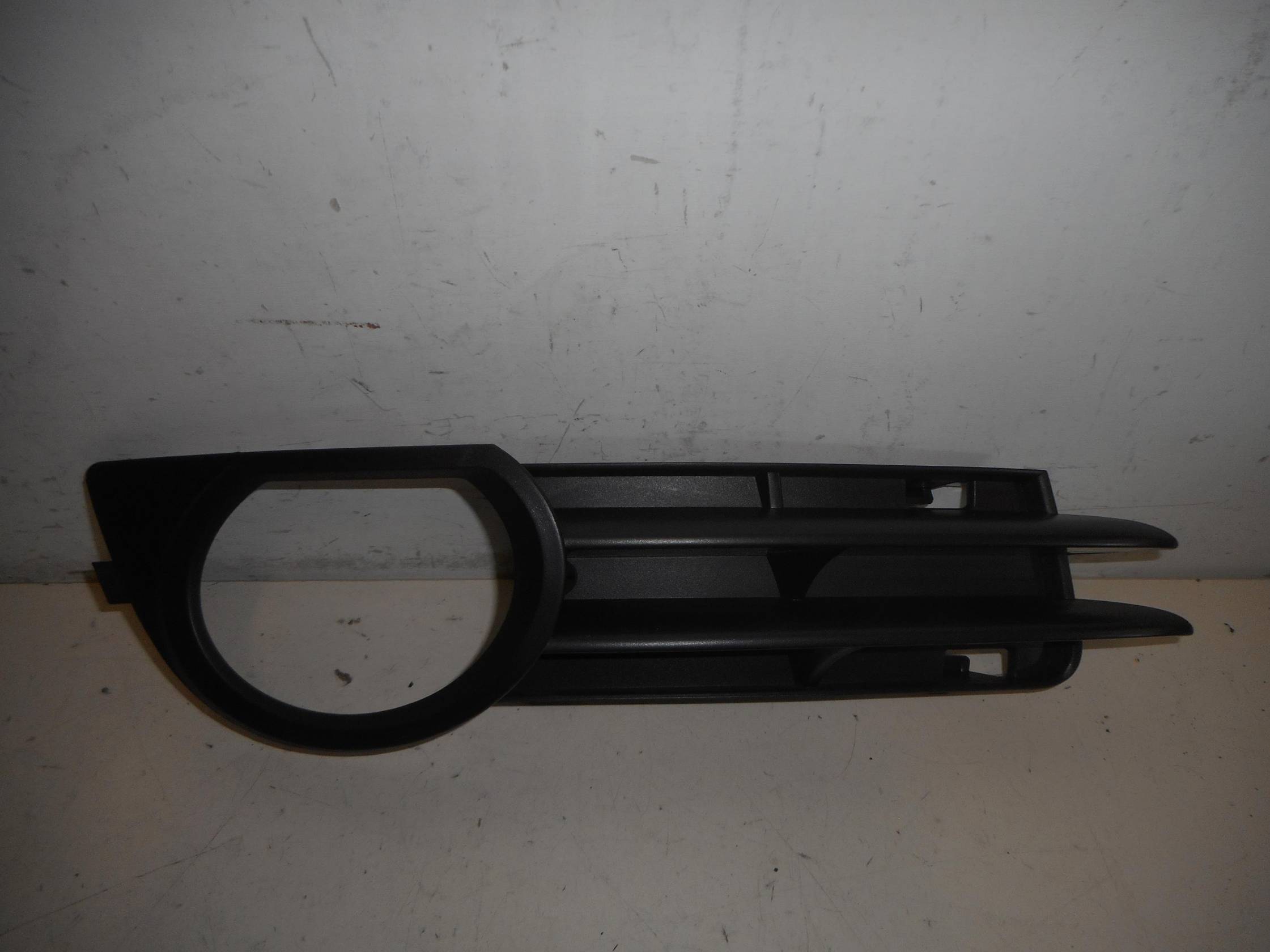 Griglia inf. lat. paraurti ant. dx.